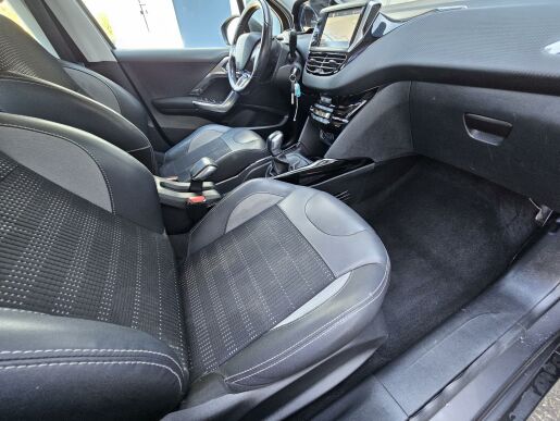 Peugeot 2008 1.2 PT 110 ALLURE MAN5