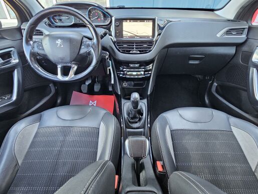 Peugeot 2008 1.2 PT 110 ALLURE MAN5