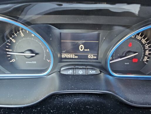 Peugeot 2008 1.2 PT 110 ALLURE MAN5