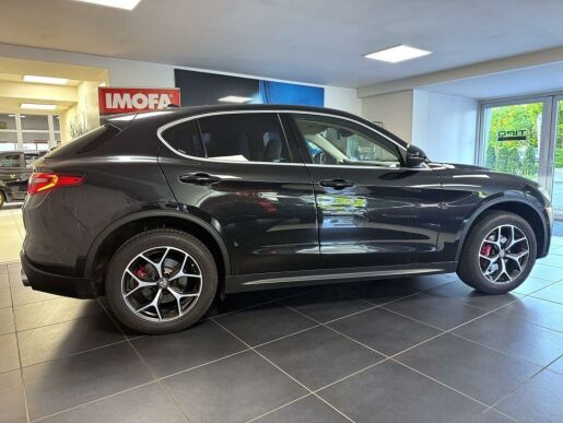 Alfa Romeo Stelvio 2.0 T 200k AT8 ZF Q4 4x4 Super