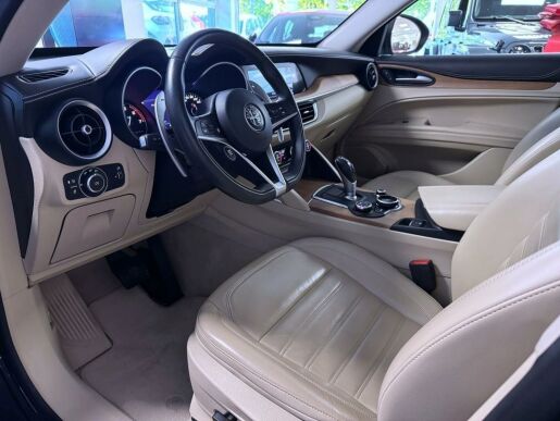 Alfa Romeo Stelvio 2.0 T 200k AT8 ZF Q4 4x4 Super