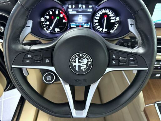 Alfa Romeo Stelvio 2.0 T 200k AT8 ZF Q4 4x4 Super