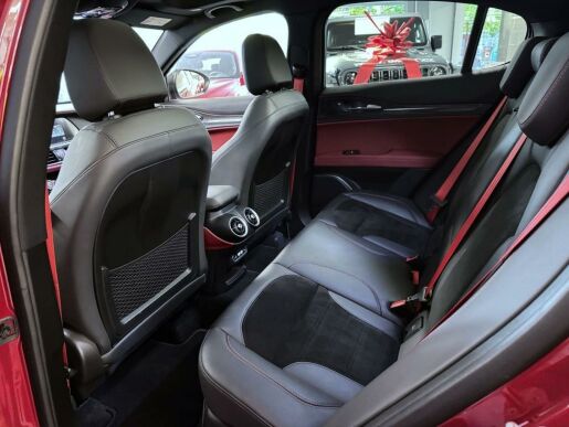 Alfa Romeo Stelvio 2.9 V6 BiTurbo 510k AT8 ZF Q4