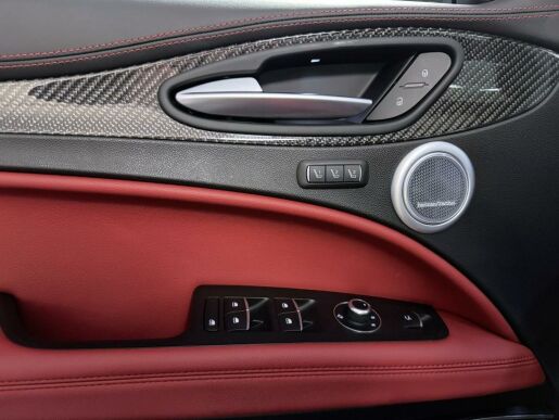 Alfa Romeo Stelvio 2.9 V6 BiTurbo 510k AT8 ZF Q4