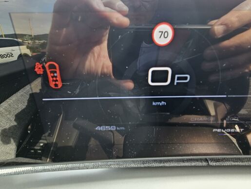 Peugeot 5008 Hybrid 136 ALLURE e-DCS6