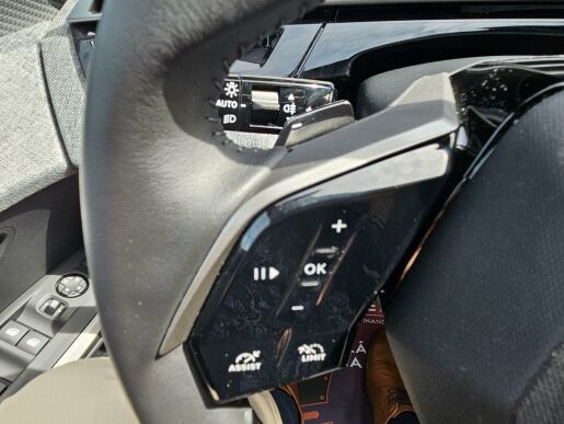 Peugeot 5008 Hybrid 136 ALLURE e-DCS6