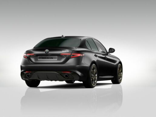 Alfa Romeo Giulia 2.0 Turbo 280k AT8 AWD  INTENS