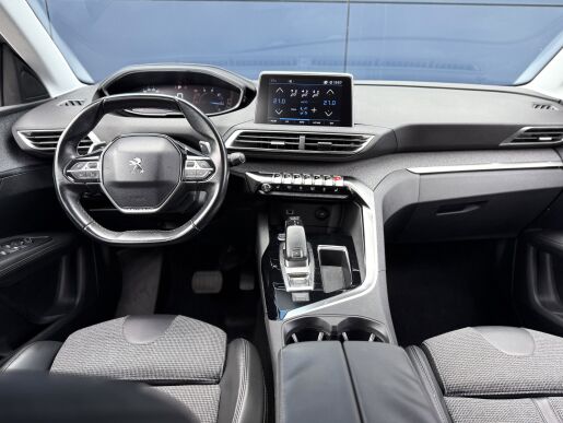 Peugeot 3008 ALLURE, el. sedadla+kufr, navigace