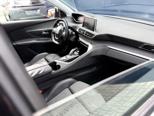 Peugeot 3008 ALLURE, el. sedadla+kufr, navigace
