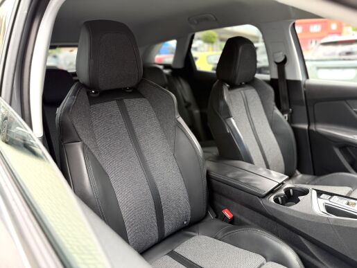 Peugeot 3008 ALLURE, el. sedadla+kufr, navigace
