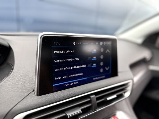 Peugeot 3008 ALLURE, el. sedadla+kufr, navigace
