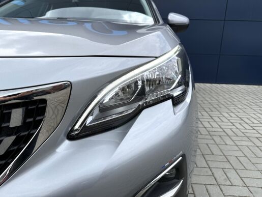 Peugeot 3008 ALLURE, el. sedadla+kufr, navigace