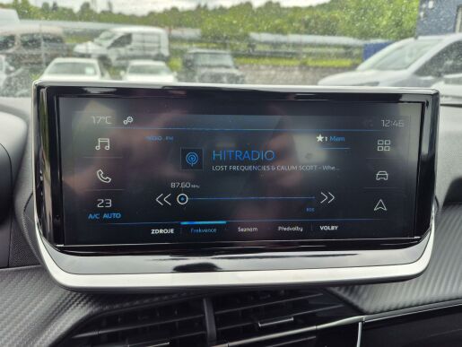 Peugeot 2008 STYLE PureTech 100 S&S MAN6