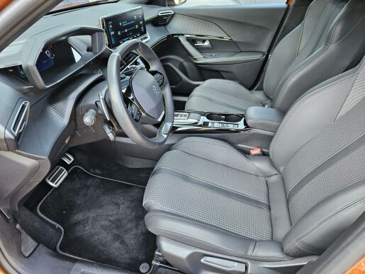 Peugeot 2008 1.2 PT 130 GT EAT8