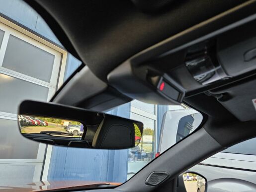 Peugeot 2008 1.2 PT 130 GT EAT8