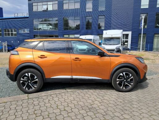 Peugeot 2008 Allure 1,2 PureTech 130 96 kW
