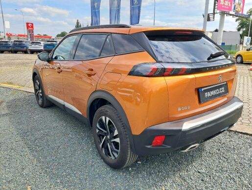 Peugeot 2008 Allure 1,2 PureTech 130 96 kW