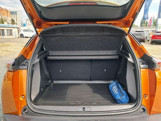 Peugeot 2008 Allure 1,2 PureTech 130 96 kW