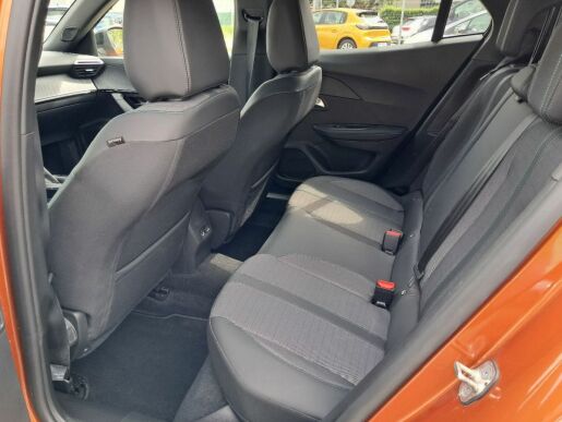 Peugeot 2008 Allure 1,2 PureTech 130 96 kW