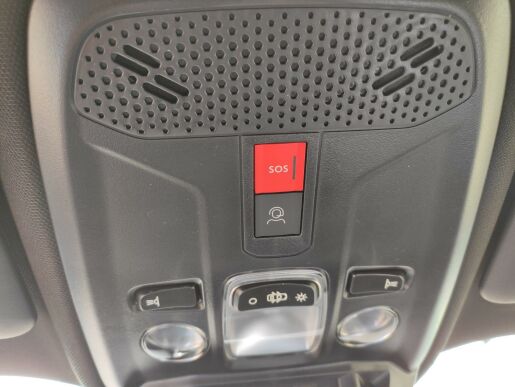Peugeot 2008 ALLURE 1.2 136k HY AUTOMAT