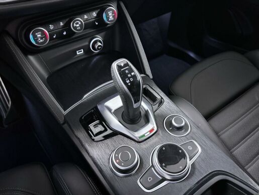 Alfa Romeo Stelvio 2.2 JTDm 210k AT8 ZF Q4 4x4 SP