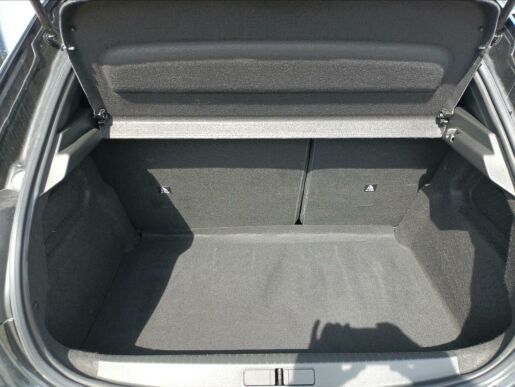 Peugeot 208 Allure Hybrid 100 e-DCS6