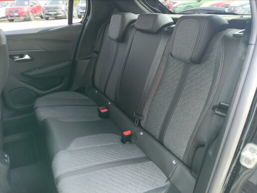 Peugeot 208 Allure Hybrid 100 e-DCS6
