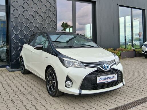 Toyota Yaris SELECTION 1.5 Hybrid 74 kW
