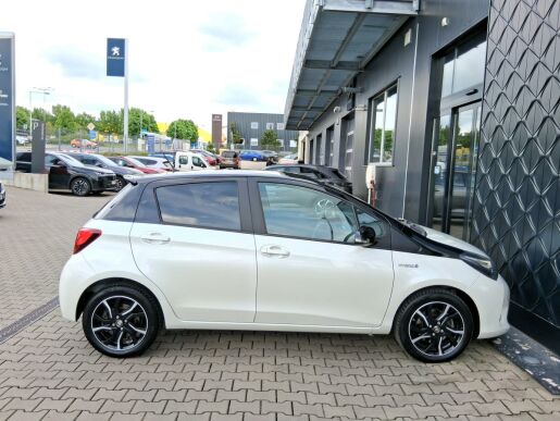 Toyota Yaris SELECTION 1.5 Hybrid 74 kW