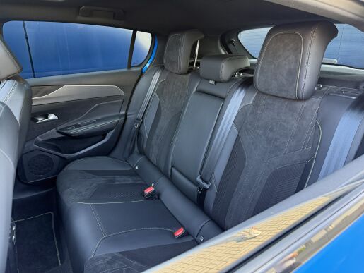 Peugeot 308 GT, El. Panorama, Tažné, Matrix LED