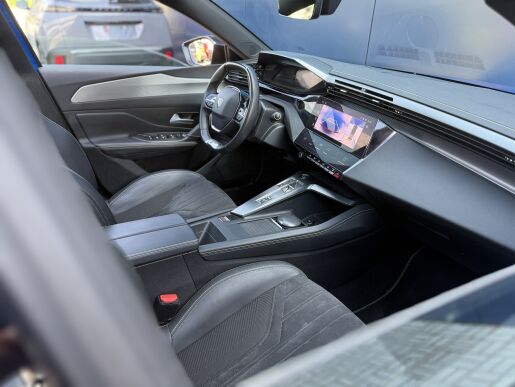 Peugeot 308 GT, El. Panorama, Tažné, Matrix LED