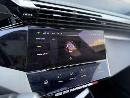 Peugeot 308 GT, El. Panorama, Tažné, Matrix LED