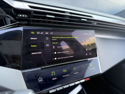 Peugeot 308 GT, El. Panorama, Tažné, Matrix LED