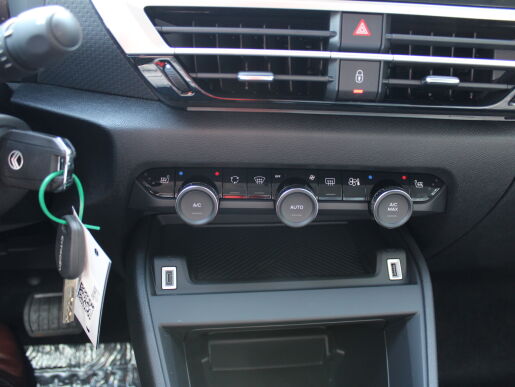 Citroën C4 PLUS PureTech 130 S&S EAT8  