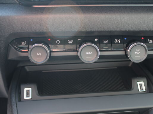 Citroën C4 PLUS PureTech 130 S&S EAT8  