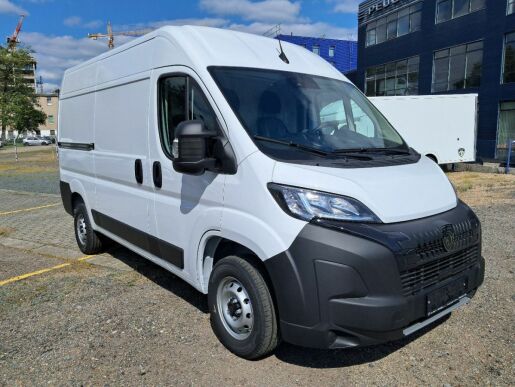 Peugeot Boxer Furgon 3300 L2H2 Blue HDi 140