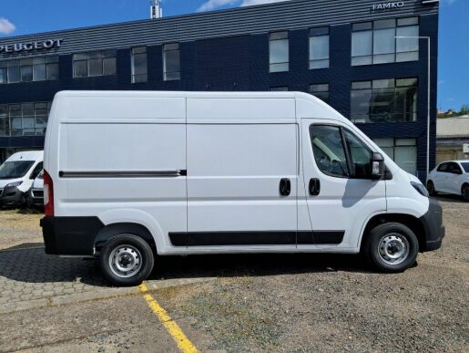 Peugeot Boxer Furgon 3300 L2H2 Blue HDi 140