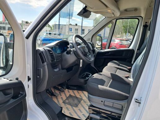 Peugeot Boxer Furgon 3300 L2H2 Blue HDi 140