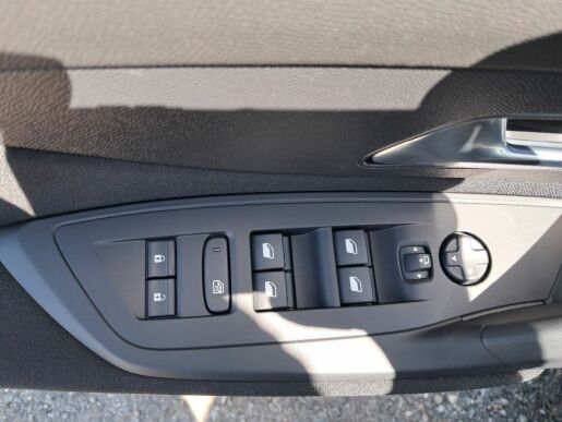 Peugeot 308 308 SW STYLE Hybrid 136 e-DCS6