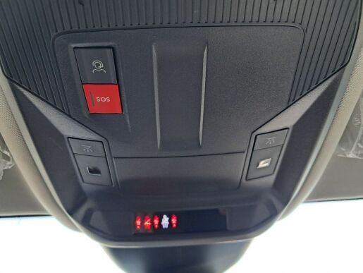 Peugeot 308 308 SW STYLE Hybrid 136 e-DCS6
