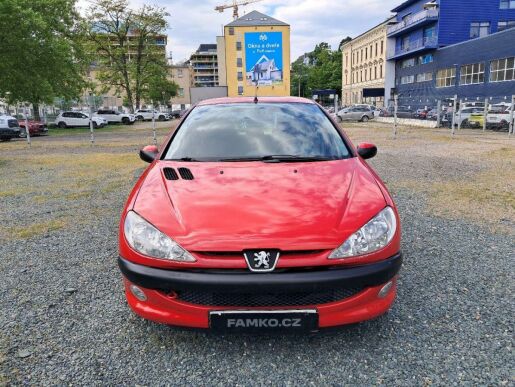 Peugeot 206 1.1