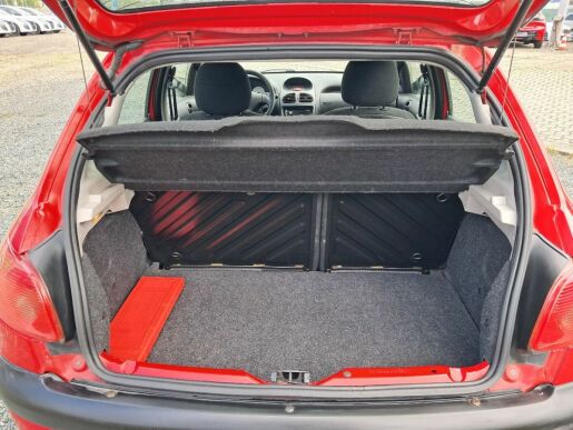 Peugeot 206 1.1