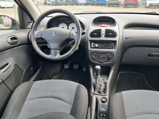 Peugeot 206 1.1
