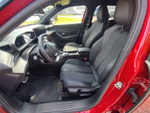 Peugeot 2008 GT 155k AUT8 DPH NAVI