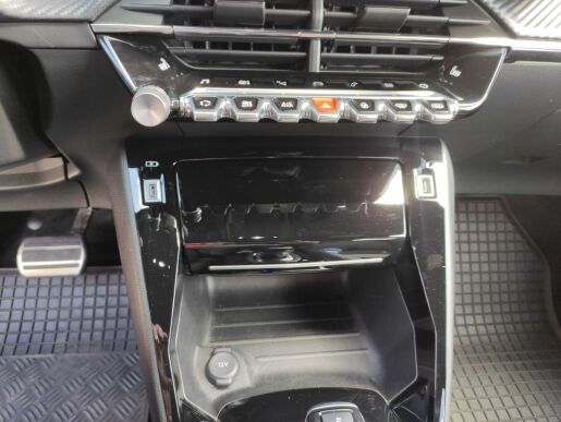 Peugeot 2008 GT 155k AUT8 DPH NAVI