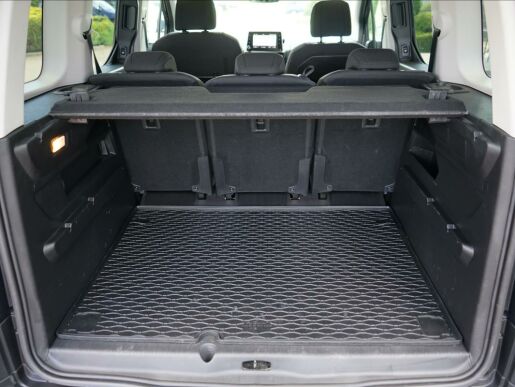 Citroën Berlingo osobní 1,5 BlueHDI  Shine-tažné EAT8