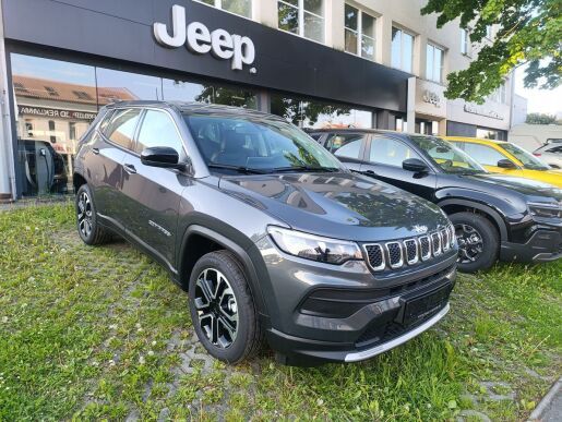 Jeep Compass Altitude 1,5 Turbo e-Hybrid