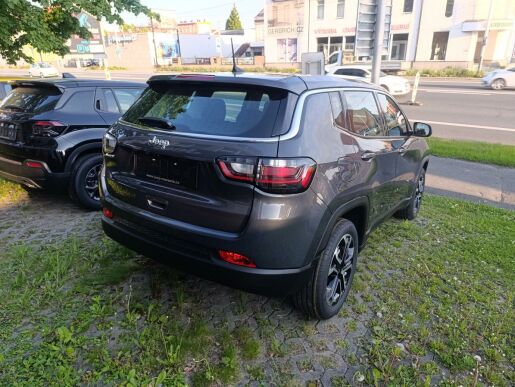 Jeep Compass Altitude 1,5 Turbo e-Hybrid