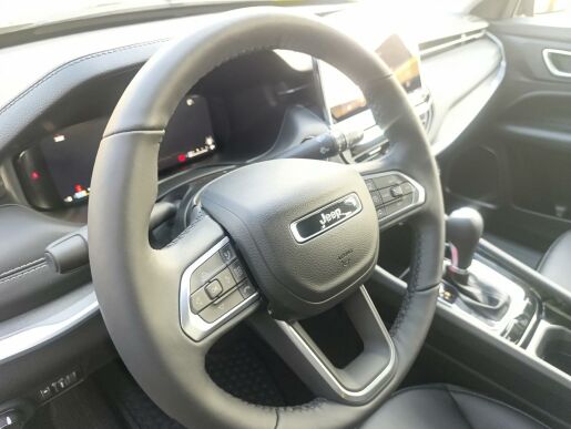 Jeep Compass Altitude 1,5 Turbo e-Hybrid
