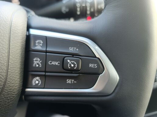 Jeep Compass Altitude 1,5 Turbo e-Hybrid